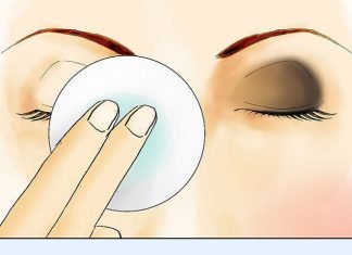 How To Clean Your Skin Of Makeup And Impurities
